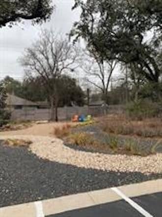 Building Photo - 6800 Menchaca Rd