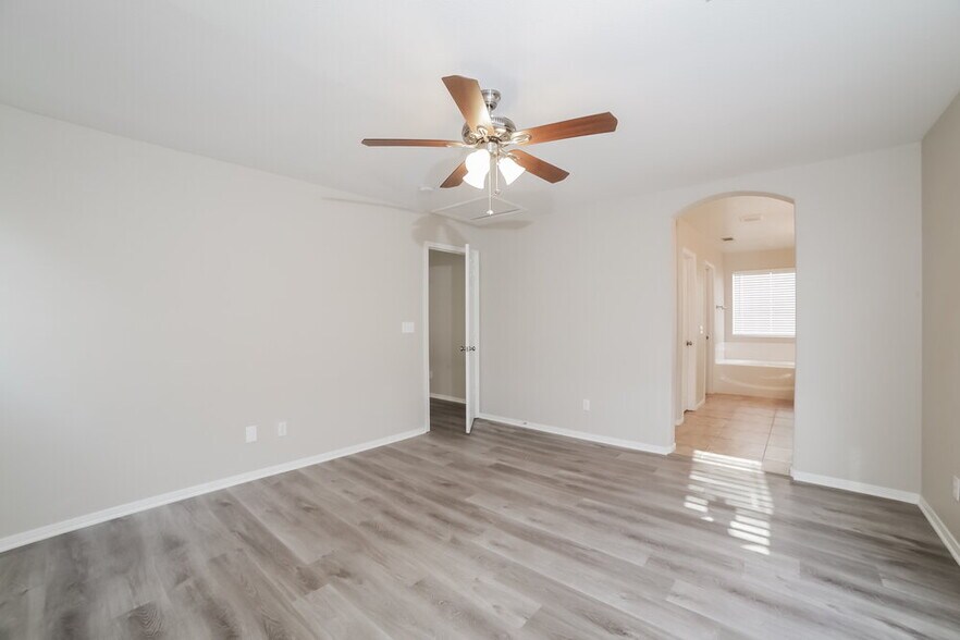 Building Photo - 8436 Walker Gardens Pl