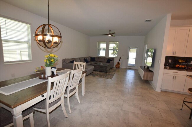 Building Photo - 5055 Hatchineha Ct