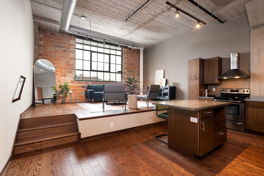Interior Photo - ElseWarehouse in the North Loop