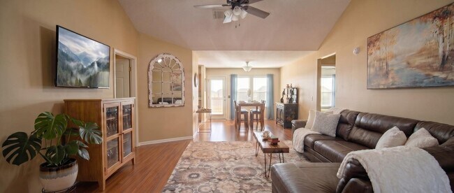 Building Photo - 254 E Sunset Dr