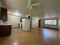 Building Photo - 1 Bed / 1 Bath Apartment in the Heart of Centralia