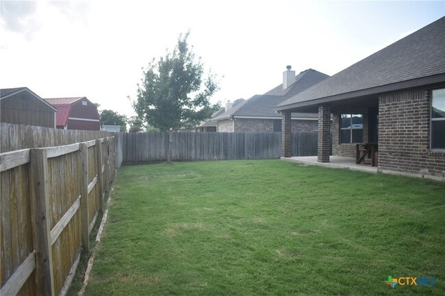 Building Photo - 2602 Paisley Dr