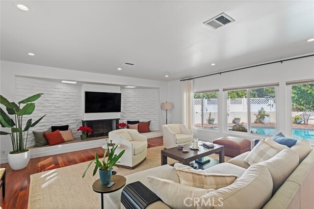 Building Photo - 2390 Nalin Dr