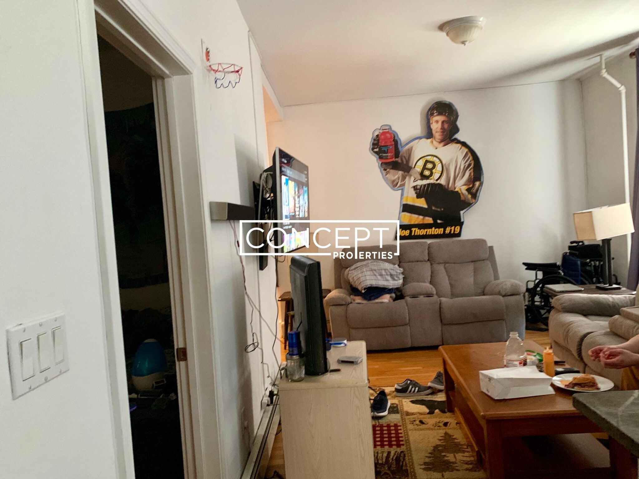 Building Photo - 38 Newton St