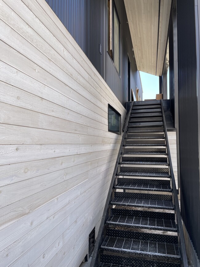 Building Photo - 265 Crabtree Ln