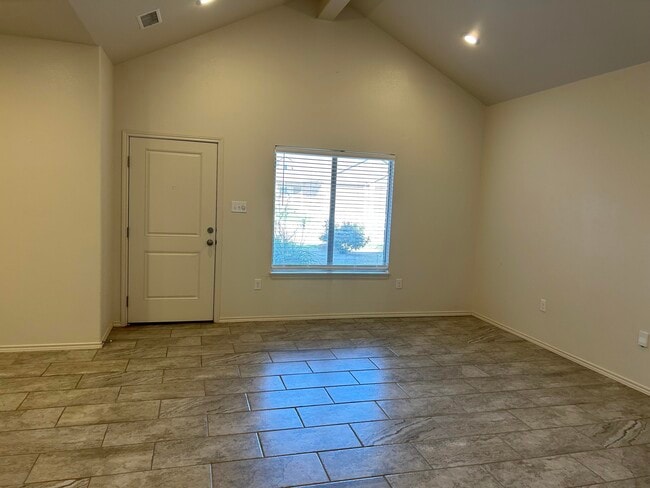 Primary Photo - 11605 Evanston Ave