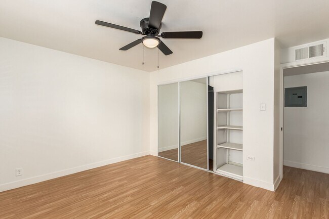 Building Photo - 1231 E Thomas Rd