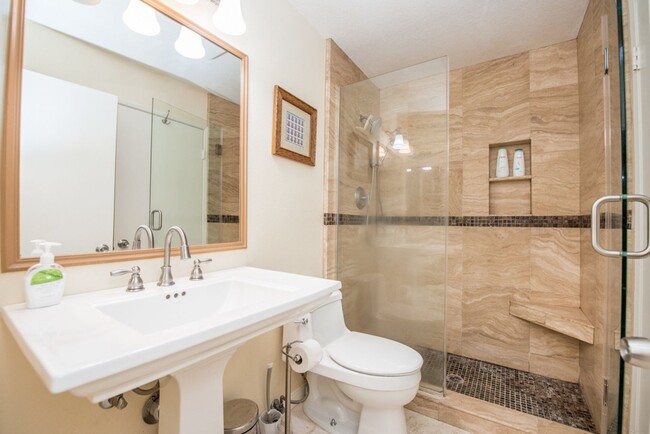 Building Photo - Corsica Villas: Upper 2 Bedroom 1 Bath Condo