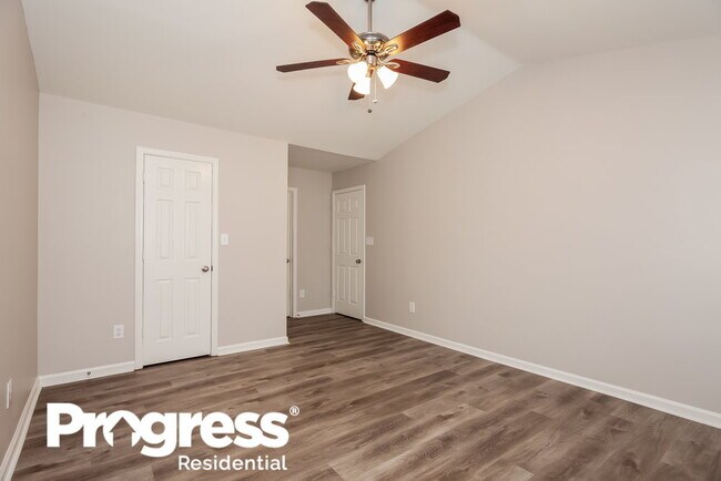 Building Photo - 8932 Steelechase Dr