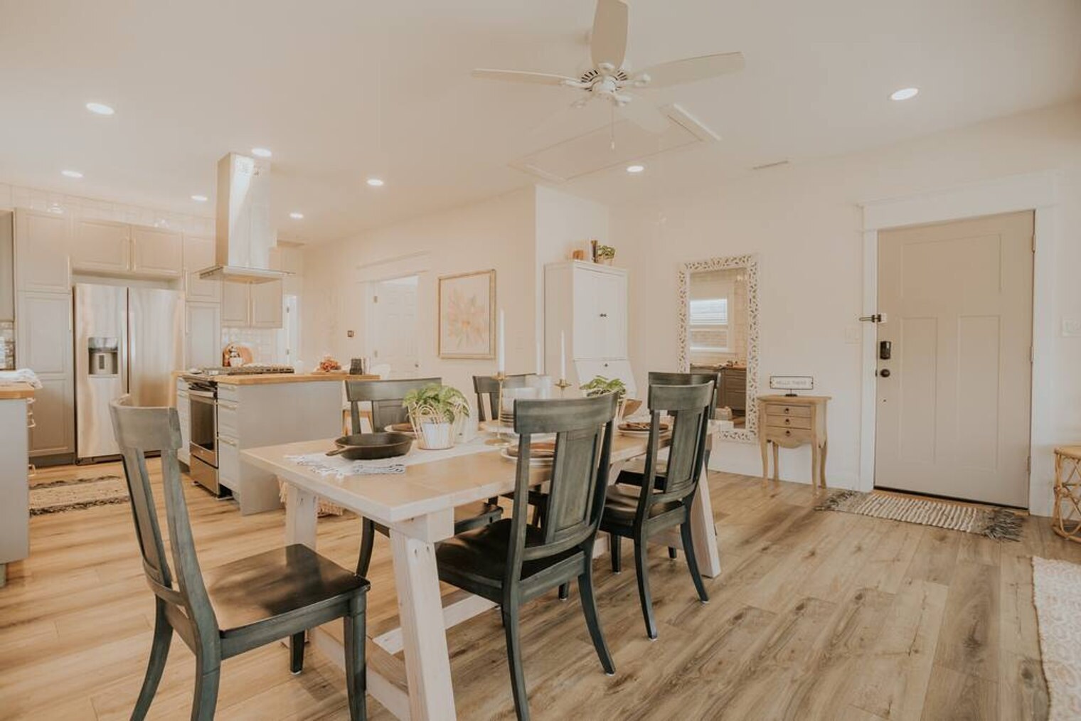 Building Photo - 3 S Surrey Ave