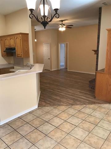 Building Photo - 4101 Karen Dr