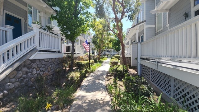 Building Photo - 580 N Pageant Dr