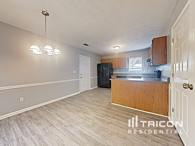 Building Photo - 2340 Amber Hills Way