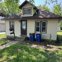 Building Photo - 2 Bedroom House for Rent