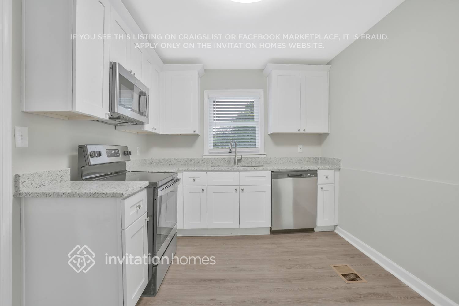 Building Photo - 2859 Monterey Dr