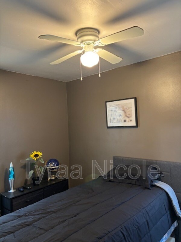 Building Photo - 2937 Ewald Cir