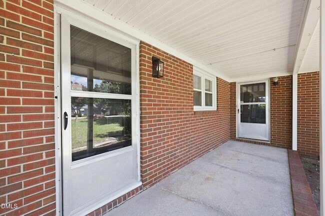 Building Photo - 1305 Erwin Rd