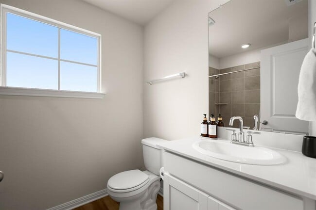 Building Photo - 14424 Heartland Dr