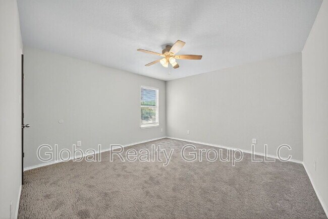 Building Photo - 140 Clapboard Run