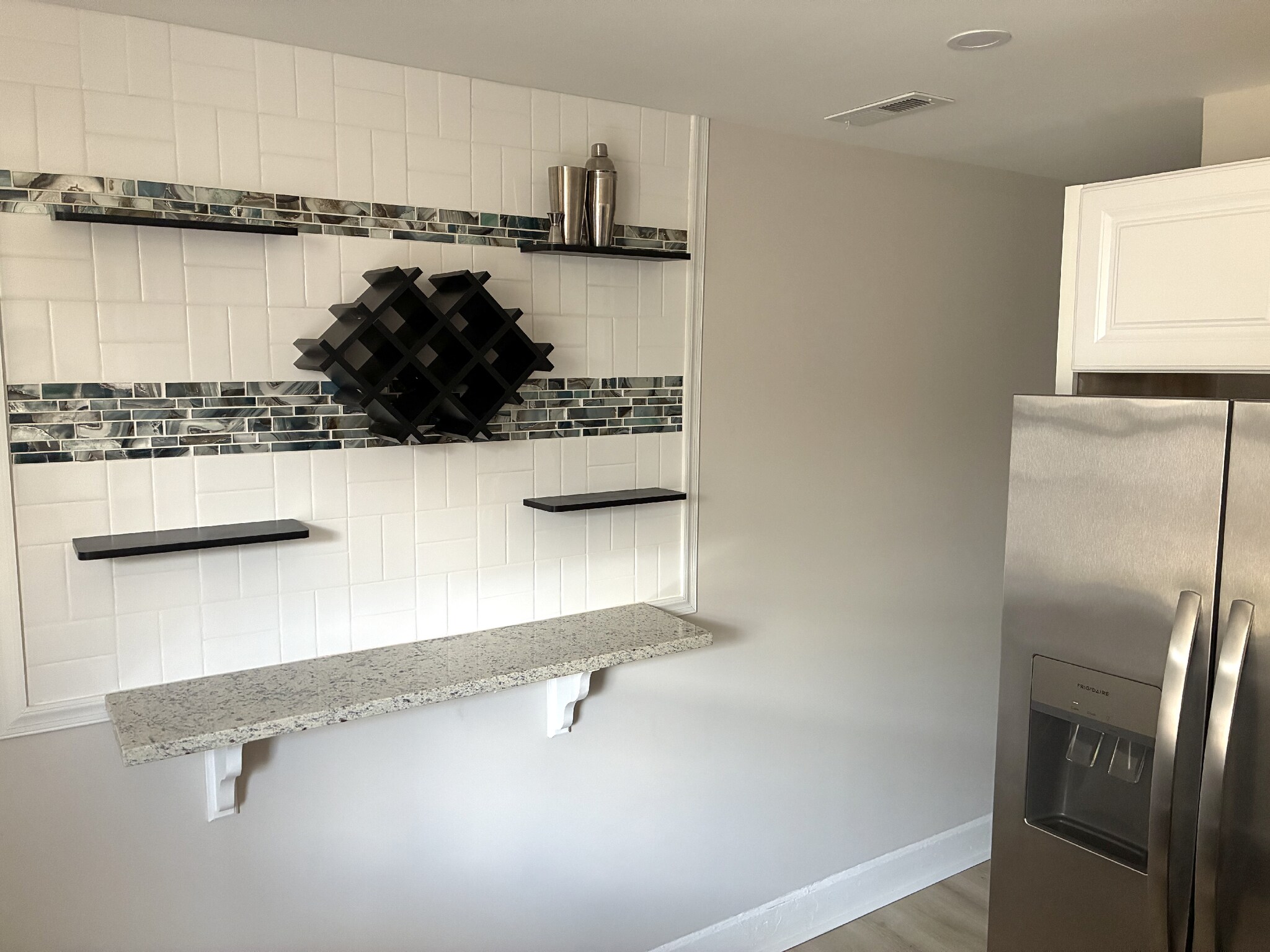 Kitchen - 832 W 35th St
