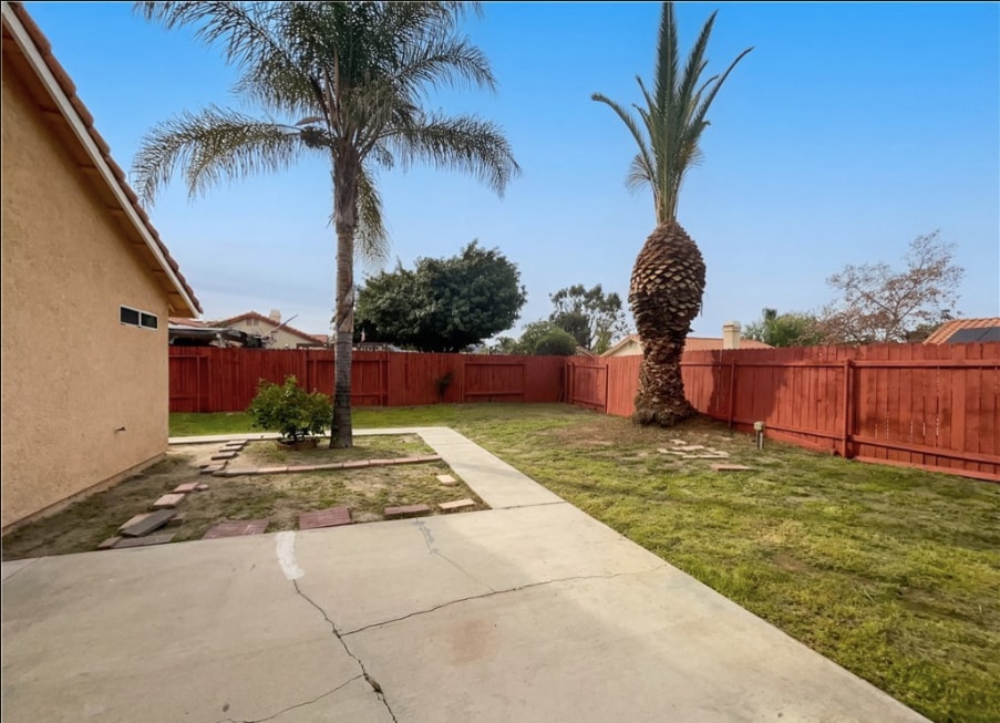 Building Photo - 25311 Chicago Ave