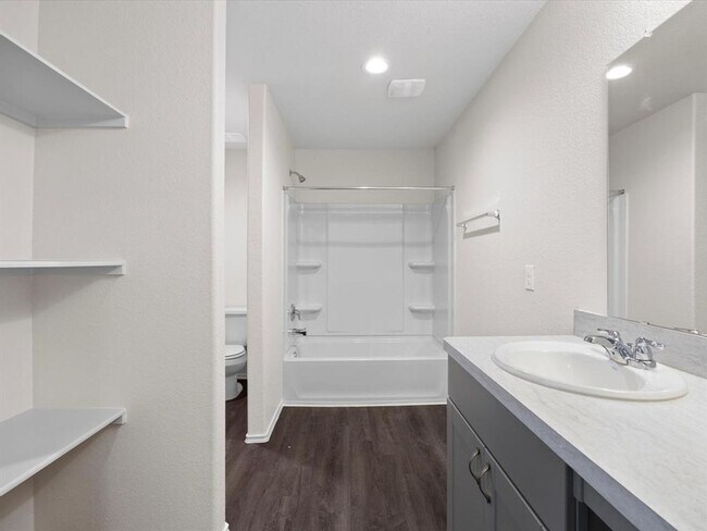 Building Photo - 25441 Carnation Ct