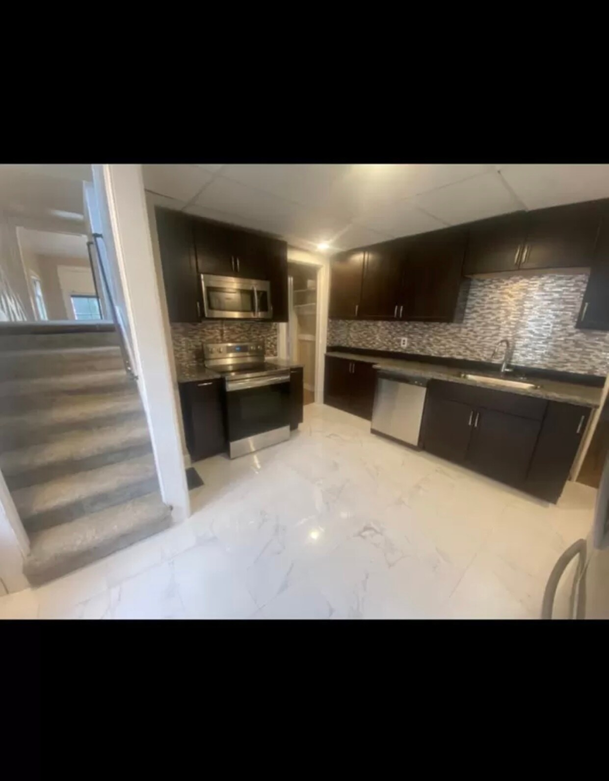 Building Photo - 13 Clarke St