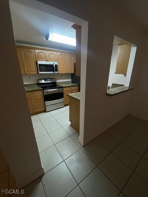 Building Photo - 12648 Kenwood Ln