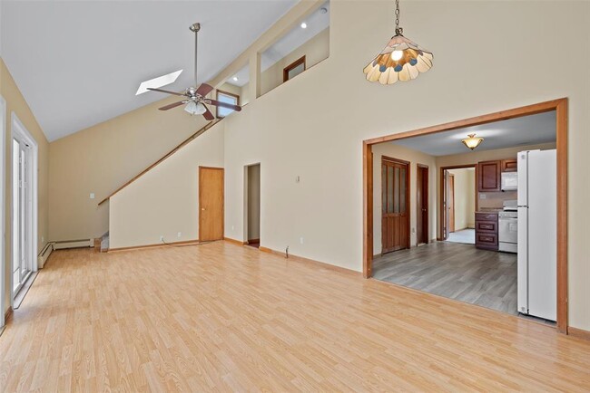 Building Photo - 37 St Georges Ave