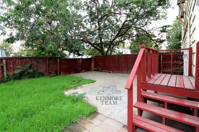 Building Photo - 3 Bedroom, 1.5 Bathroom Duplex in Richland