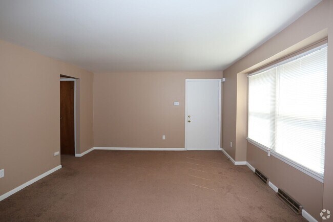 Building Photo - 2-Bedroom, 1-Bath