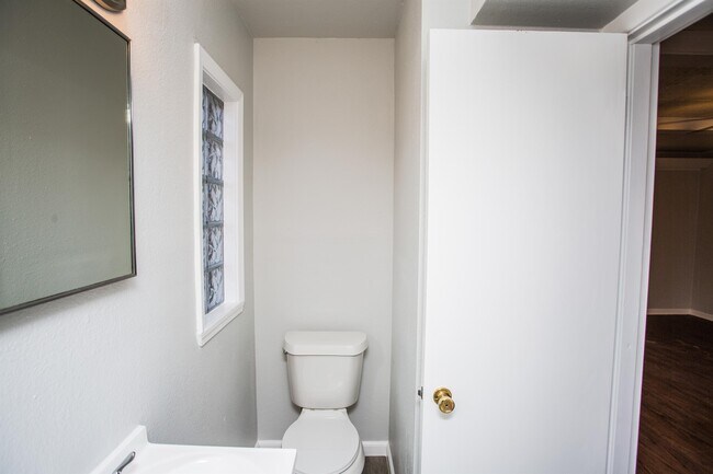 Building Photo - 2408 32nd St