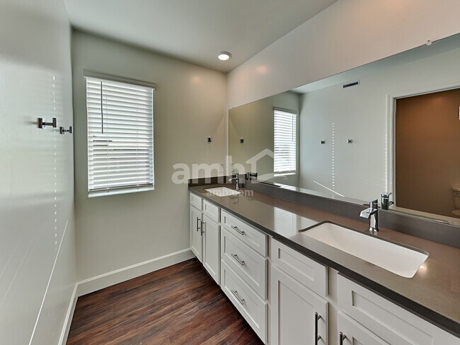 Building Photo - 7456 S Via Bombachas