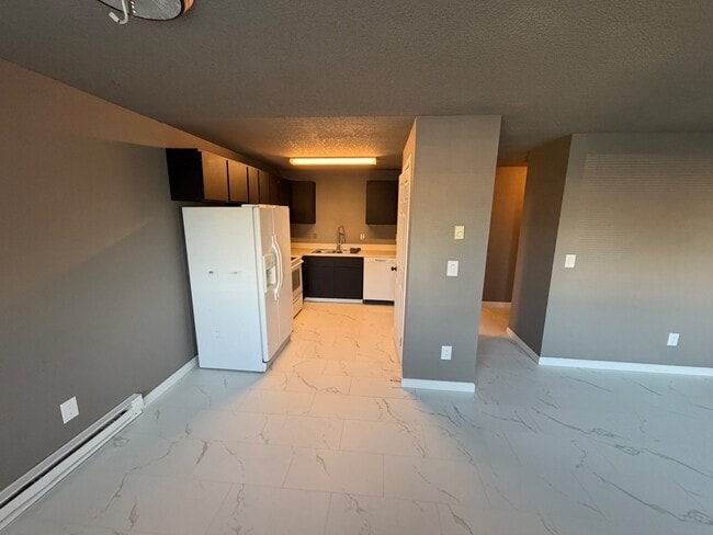 Building Photo - 15 N Sheppard Pl