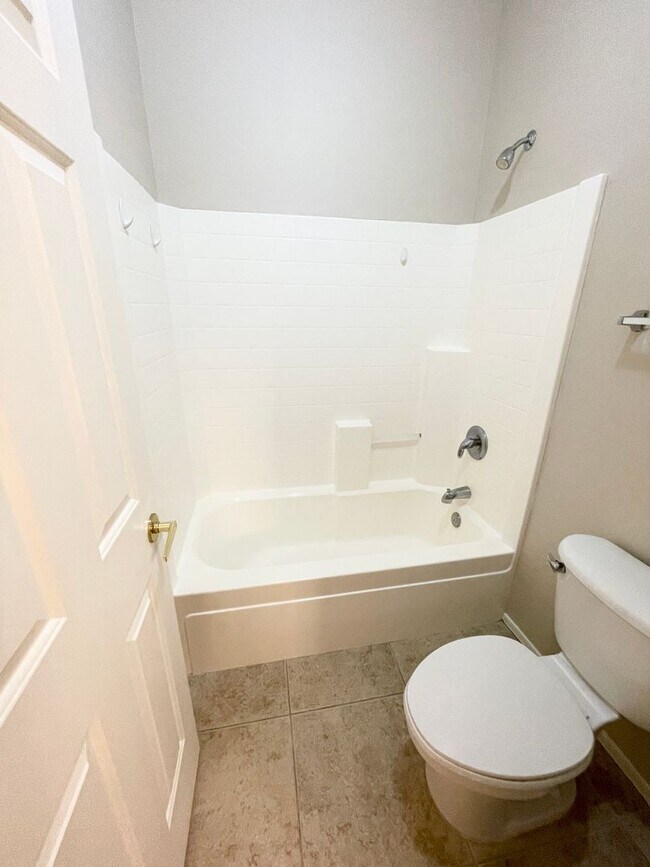 Building Photo - 4 Bedroom/2 Bath Single Level Home in Anthem! Close to freeway & TSMC Plant!