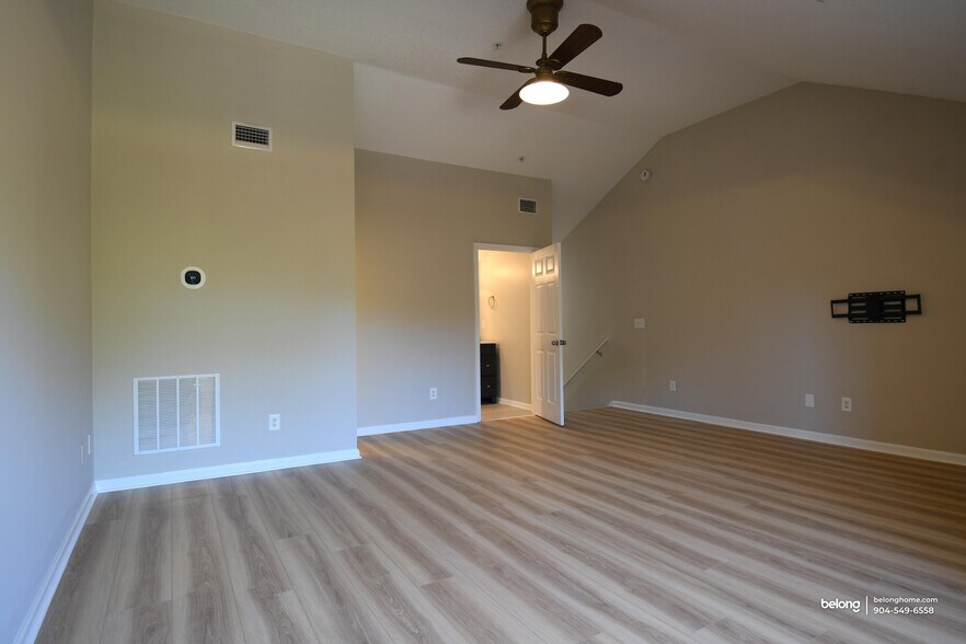 Building Photo - 87229 Lents Rd