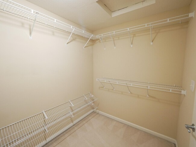 Building Photo - 16841 Loch Cir