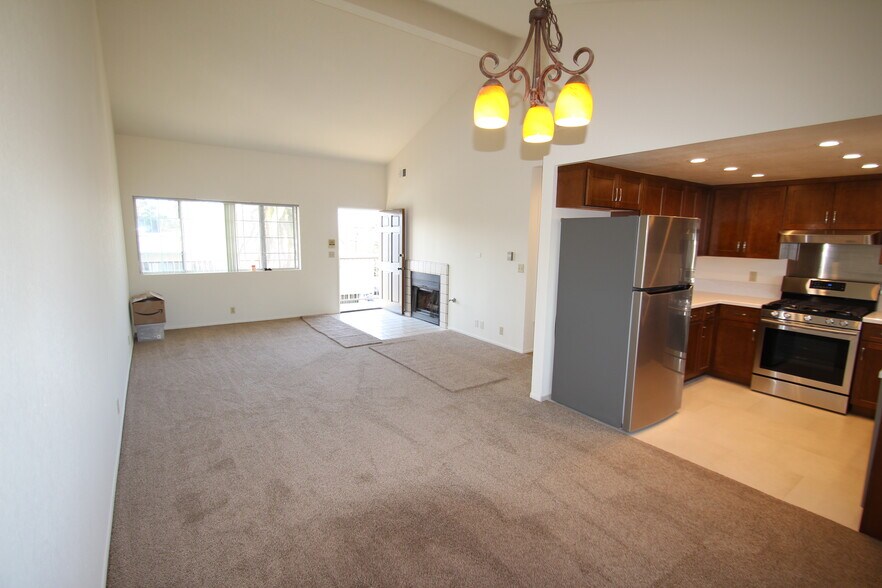 Building Photo - 119 Loma Vista St