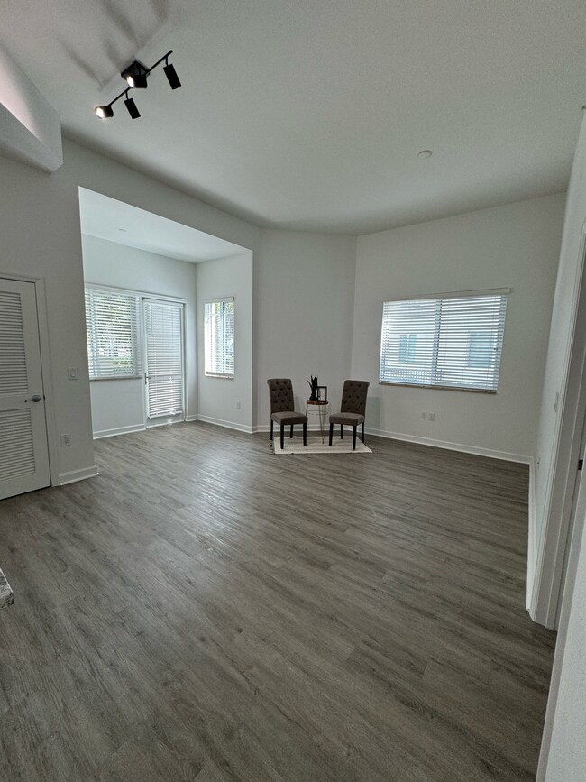 dinning room - 8235 Lake Dr