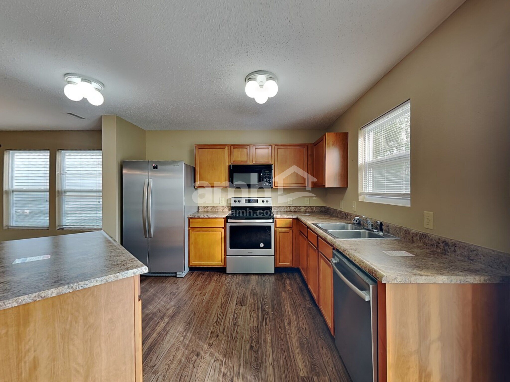 Building Photo - 10856 Grace Dr