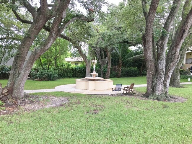 Building Photo - 8940 NE 8th Ave