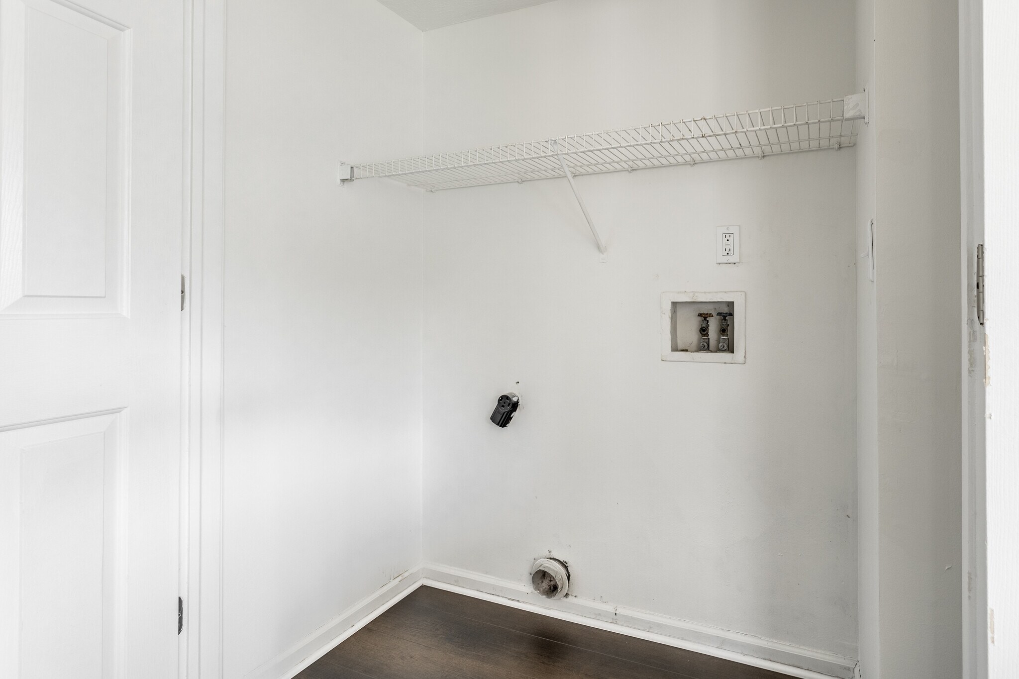 Building Photo - 13927 Harrison Pky