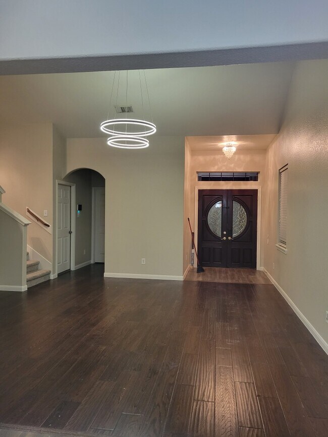 Building Photo - 23603 Maple Vista Ln