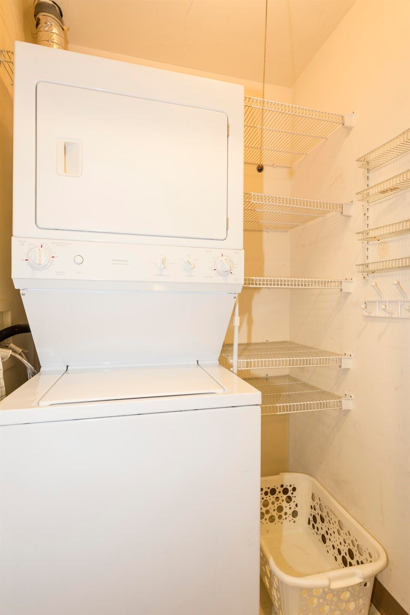 Building Photo - 402 9th St