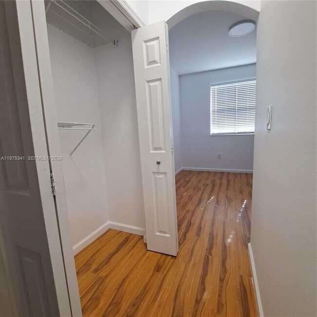 Building Photo - 642 SW 106th Ave