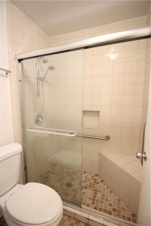 Building Photo - 204 Warm Springs Cir