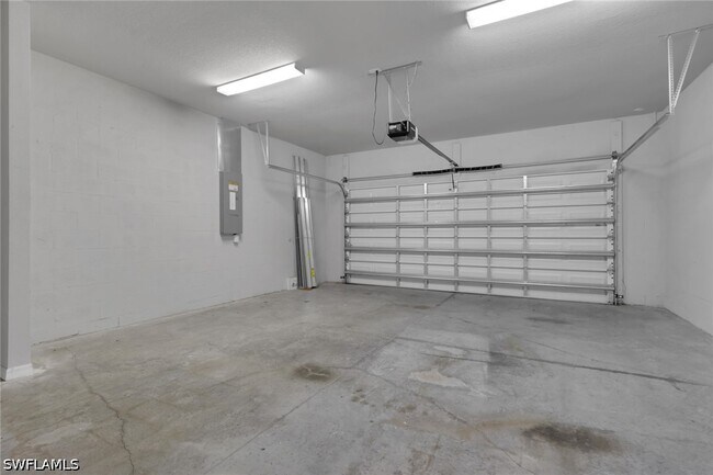 Building Photo - 1314 NW 7th Ave