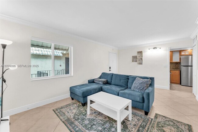 Building Photo - 8617 SW 68th Ct