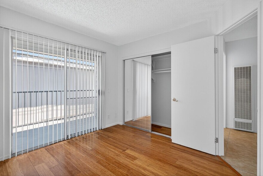 Building Photo - 1066 Coronado Ave